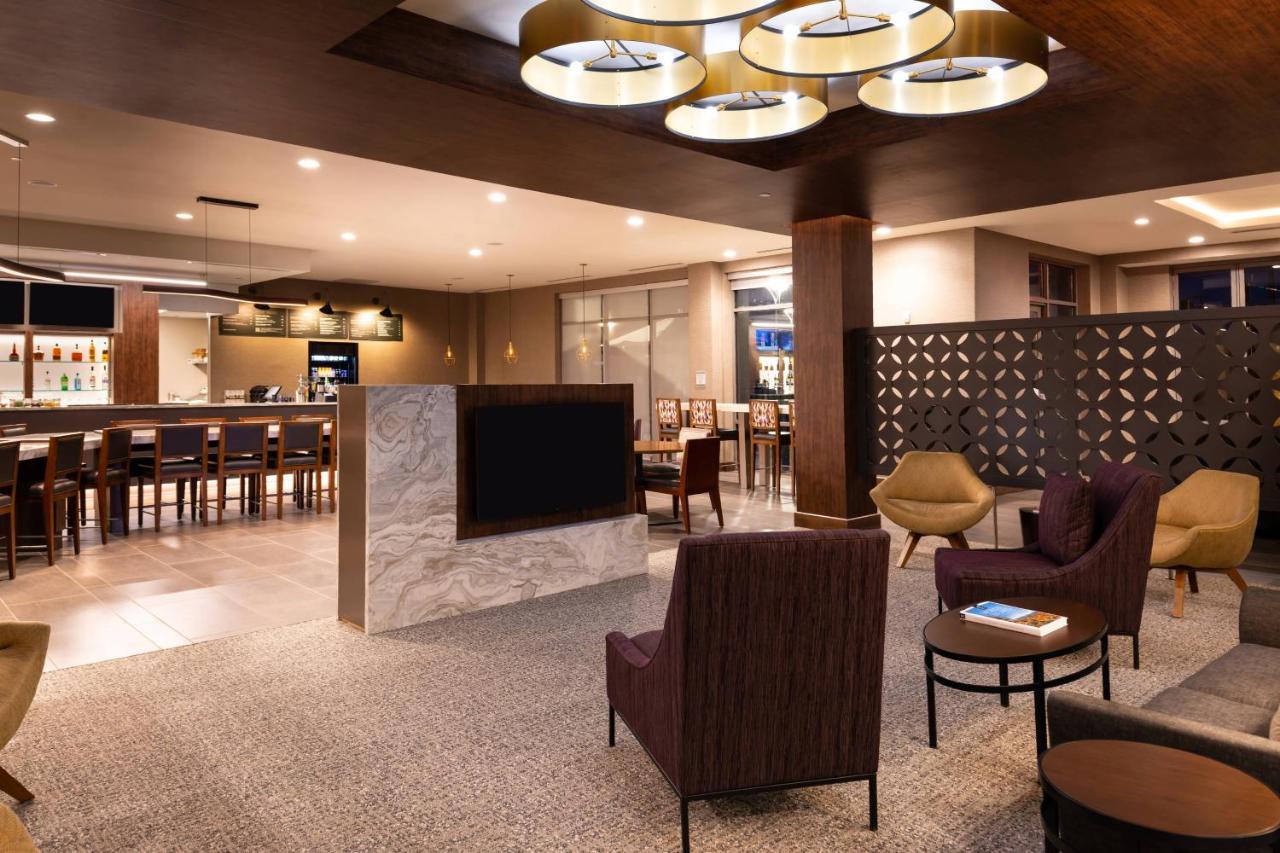 Courtyard By Marriott Charlotte Northlake Exterior photo